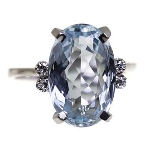 STUNNING H. Stern Aquamarine & Diamond ring in 18K white gold